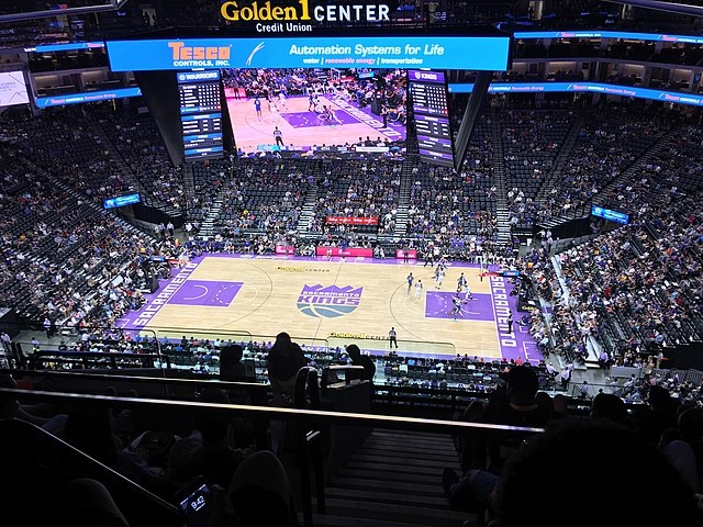 Photo of the court at the Golden 1 Center during a Sacrmaneto Kings game.